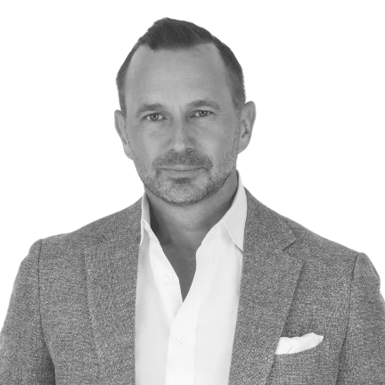 Martin Frecko, Chef, Marketing et affaires commerciales