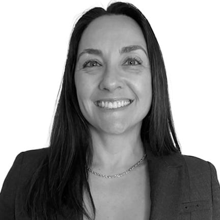 Corrie Hehr, Vice-présidente, Operations