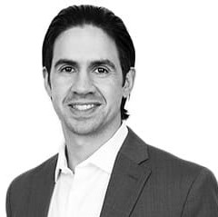 Julian Perez, Chef des affaires juridiques 
